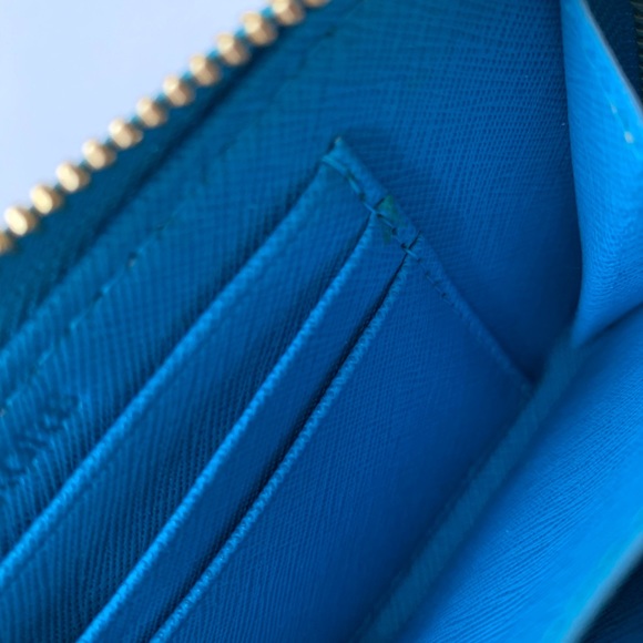 Michael Kors Turquoise & White Striped Wristlet - Picture 6 of 12